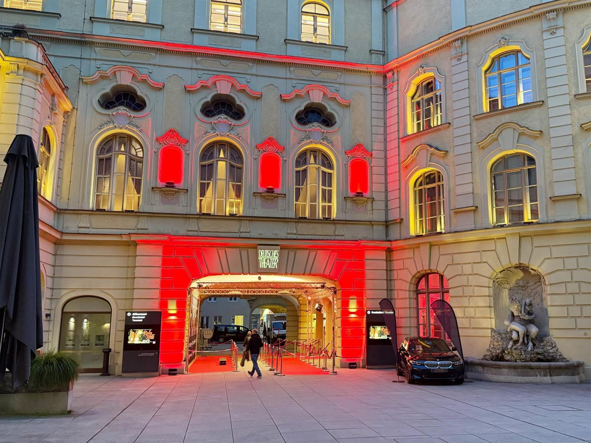 Hotel Deutsches Theater Landwehrstrasse, Munich
